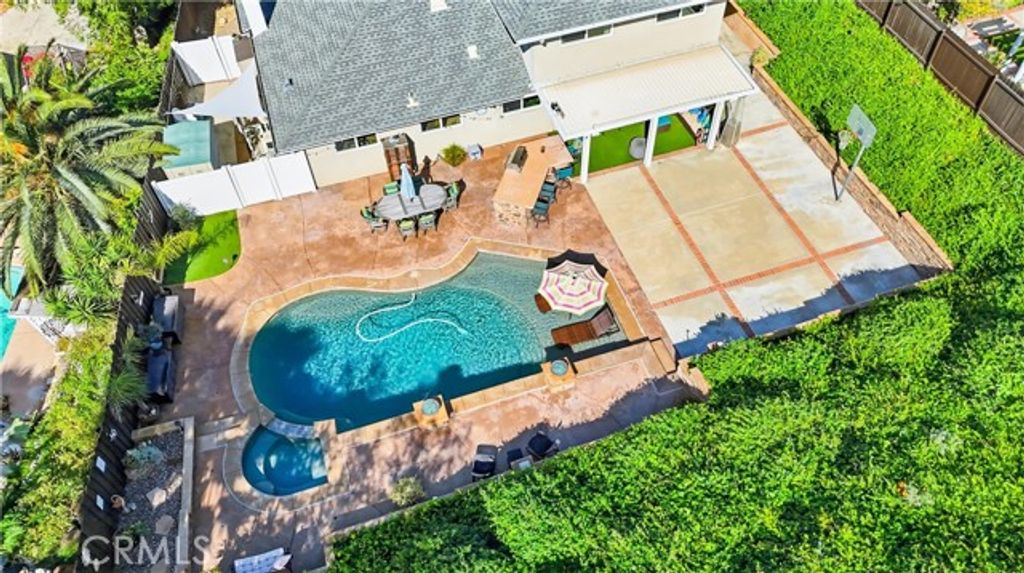 19582 Crestknoll, Yorba Linda, CA 92886