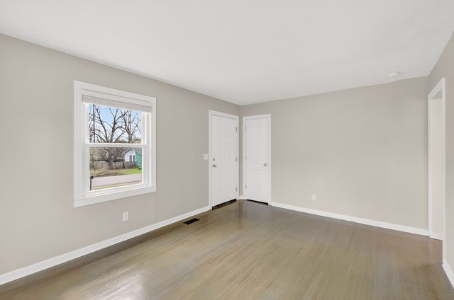 917 Smith St, Shelbyville, TN 37160