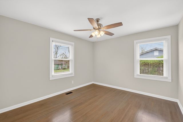 917 Smith St, Shelbyville, TN 37160