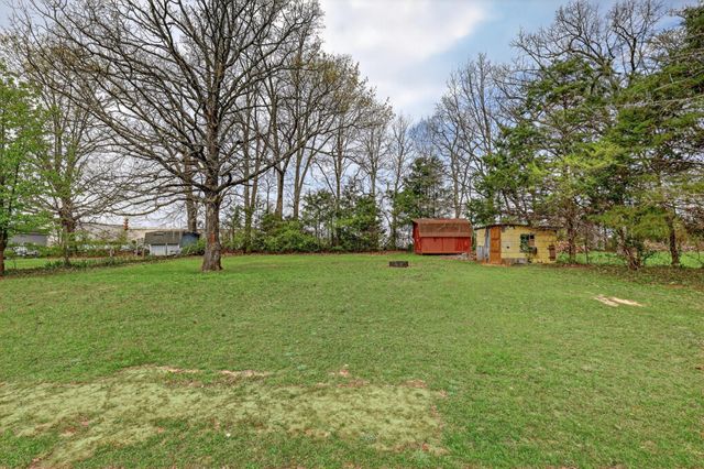 917 Smith St, Shelbyville, TN 37160