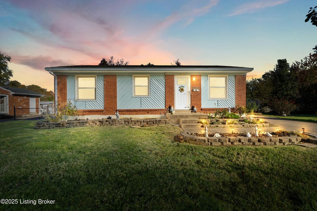 6703 Barbrook Rd, Louisville, KY 40258