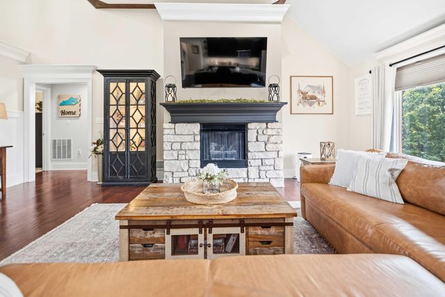 367 Natures Valley Drive, Somerset, KY 42503
