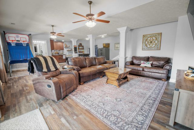 367 Natures Valley Drive, Somerset, KY 42503
