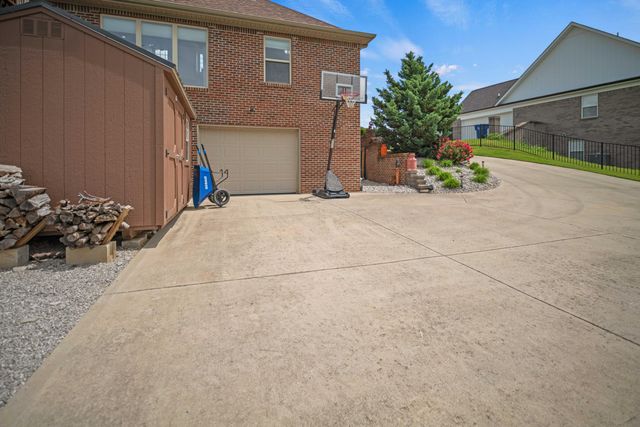 367 Natures Valley Drive, Somerset, KY 42503