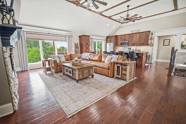 367 Natures Valley Drive, Somerset, KY 42503