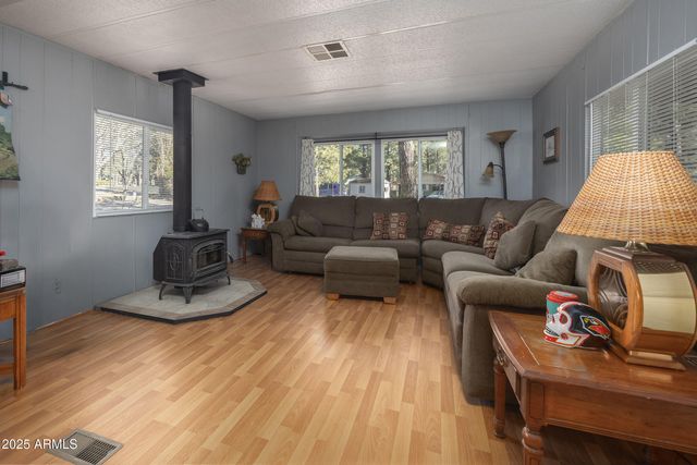 370 E SAN FELIPE Place, Munds Park, AZ 86017