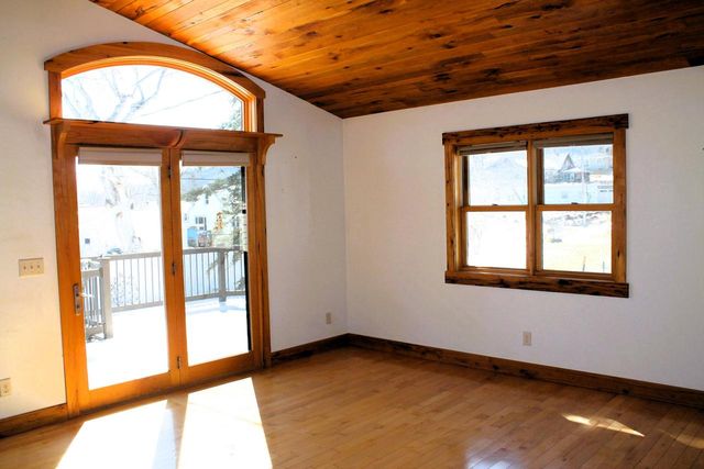 517 3rd STREET N, La Crescent, MN 55947