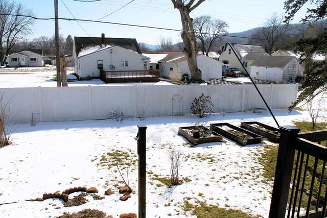 517 3rd STREET N, La Crescent, MN 55947