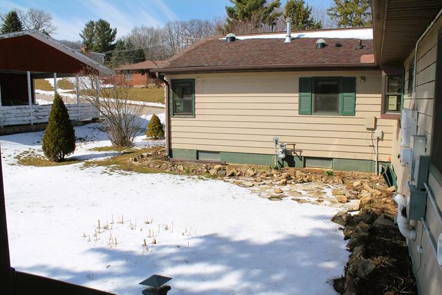 517 3rd STREET N, La Crescent, MN 55947