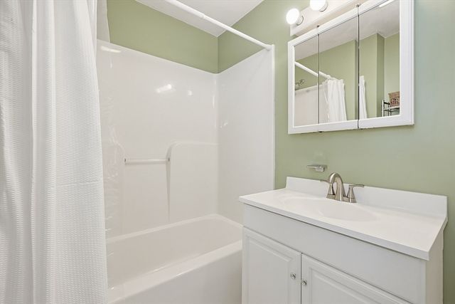 234 Allen Rd, Billerica, MA 01821