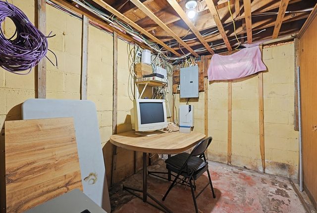 234 Allen Rd, Billerica, MA 01821