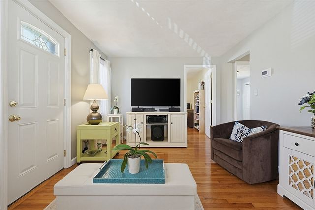 234 Allen Rd, Billerica, MA 01821