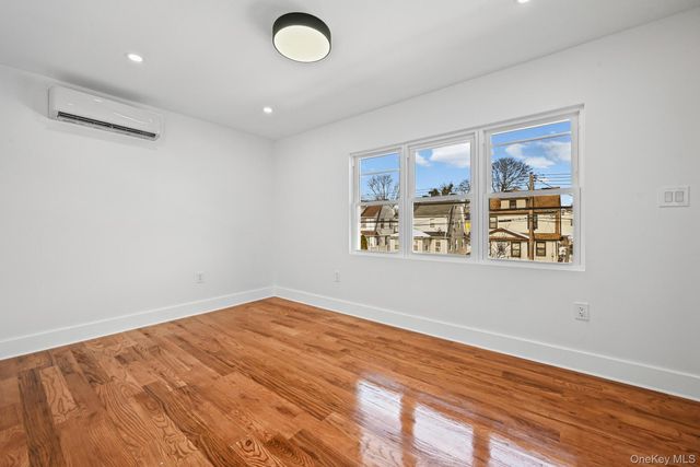 191-30 113th Avenue, Saint Albans, NY 11412