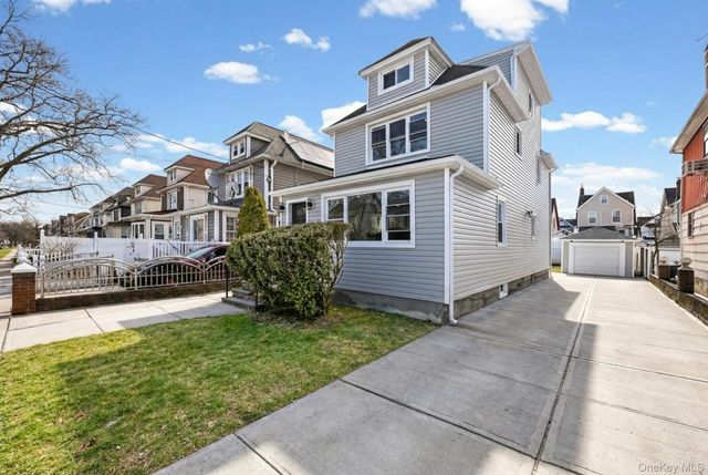 191-30 113th Avenue, Saint Albans, NY 11412