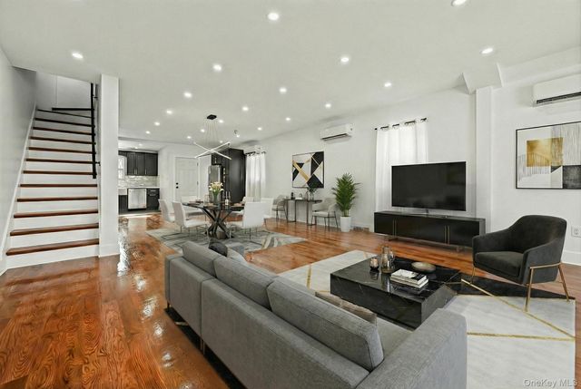 191-30 113th Avenue, Saint Albans, NY 11412