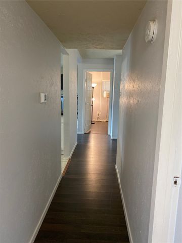 5410 Kings Manor Drive, Lake Dallas, TX 75065