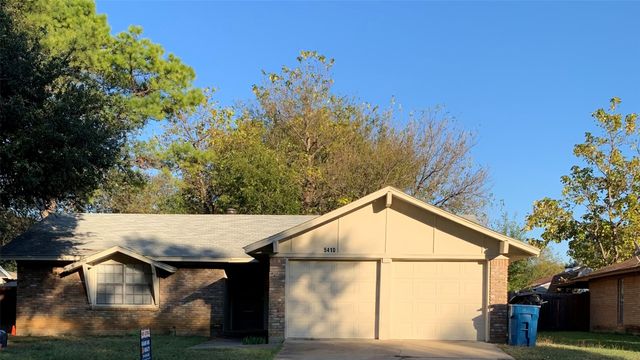 5410 Kings Manor Drive, Lake Dallas, TX 75065