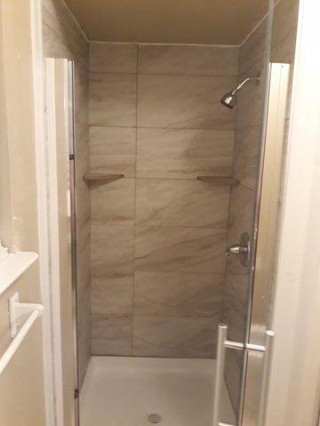 5410 Kings Manor Drive, Lake Dallas, TX 75065