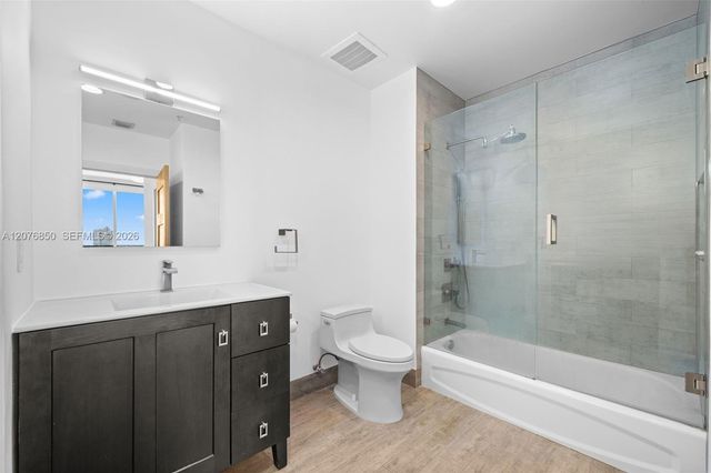 10 Aragon Avenue 1602, Coral Gables, FL 33134