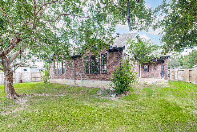 1015 Pine Walk Trail, Spring, TX 77388