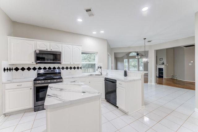 1015 Pine Walk Trail, Spring, TX 77388