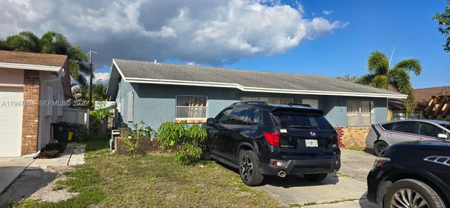 565 NW 54th St, Boca Raton, FL 33487