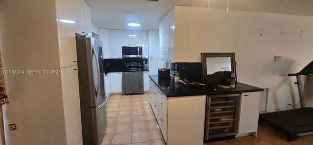 565 NW 54th St, Boca Raton, FL 33487