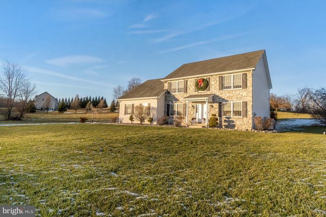 33 STARSEED DR, Bangor, PA 18013