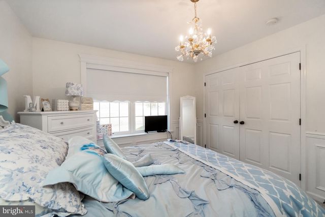 33 STARSEED DR, Bangor, PA 18013