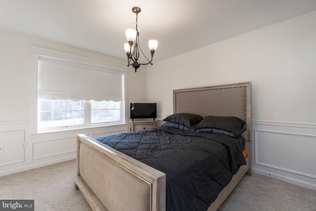 33 STARSEED DR, Bangor, PA 18013