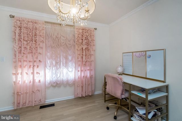 33 STARSEED DR, Bangor, PA 18013