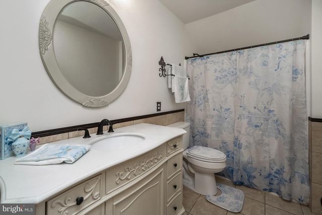 33 STARSEED DR, Bangor, PA 18013