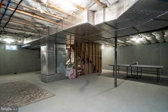 33 STARSEED DR, Bangor, PA 18013