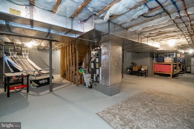 33 STARSEED DR, Bangor, PA 18013