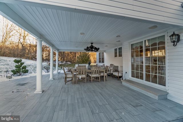 33 STARSEED DR, Bangor, PA 18013