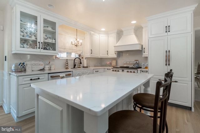 33 STARSEED DR, Bangor, PA 18013