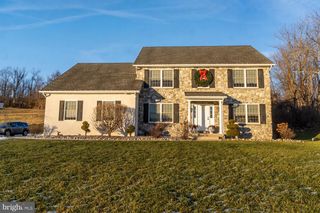 33 STARSEED DR, Bangor, PA 18013
