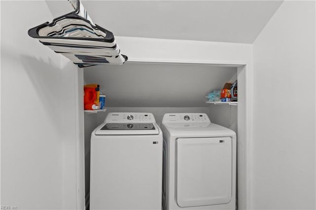 982 Lacon DR, Newport News, VA 23608