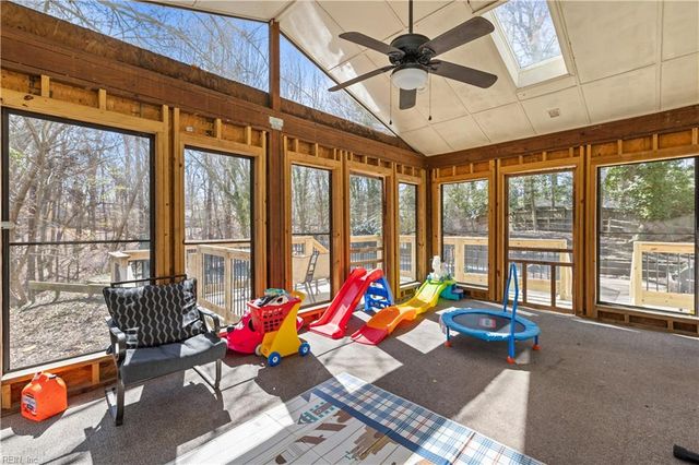 982 Lacon DR, Newport News, VA 23608