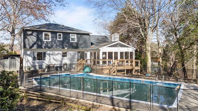 982 Lacon DR, Newport News, VA 23608