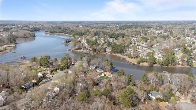 982 Lacon DR, Newport News, VA 23608