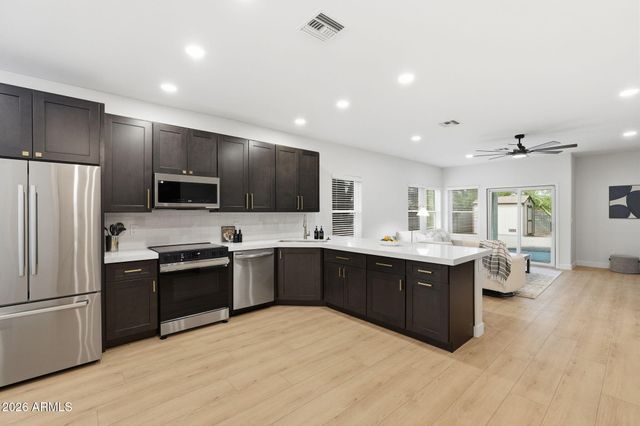 732 S PAUSTIAN Circle, Apache Junction, AZ 85120