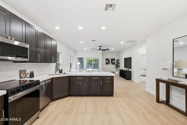732 S PAUSTIAN Circle, Apache Junction, AZ 85120