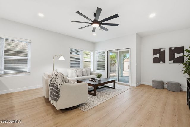 732 S PAUSTIAN Circle, Apache Junction, AZ 85120