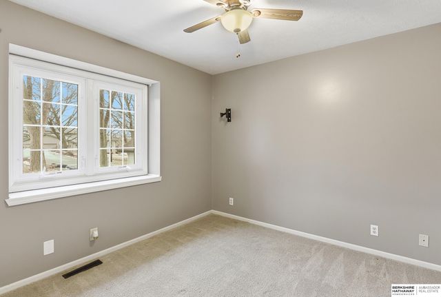 1104 Murray Point, Plattsmouth, NE 68048