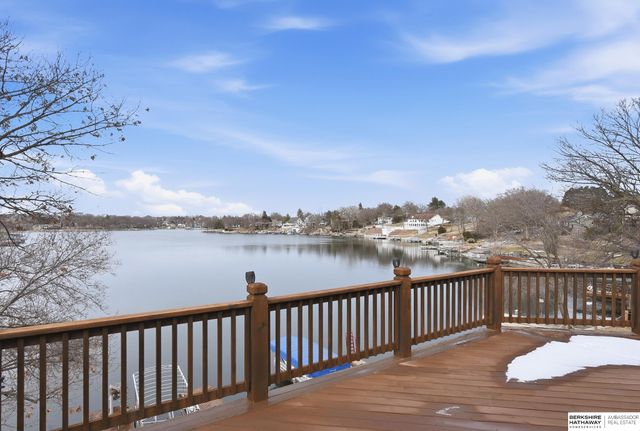 1104 Murray Point, Plattsmouth, NE 68048