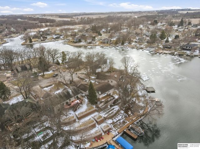 1104 Murray Point, Plattsmouth, NE 68048