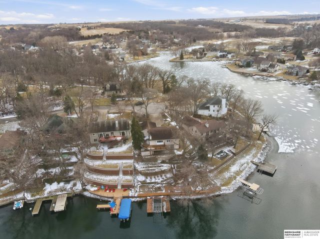 1104 Murray Point, Plattsmouth, NE 68048