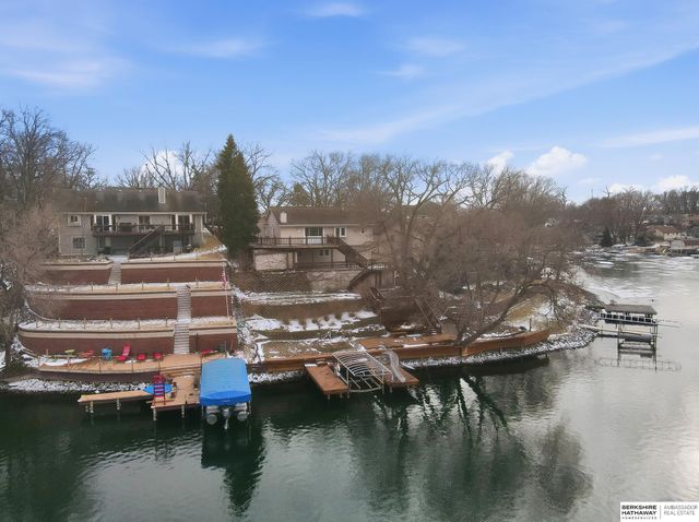 1104 Murray Point, Plattsmouth, NE 68048