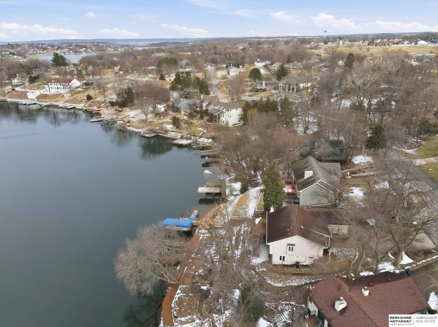 1104 Murray Point, Plattsmouth, NE 68048